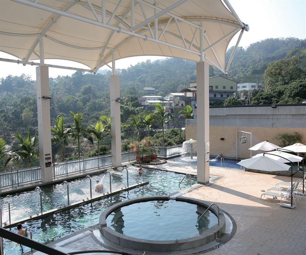 The Sun Hot Spring & Resort Taichung Bagian luar foto