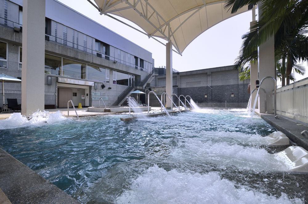 The Sun Hot Spring & Resort Taichung Bagian luar foto